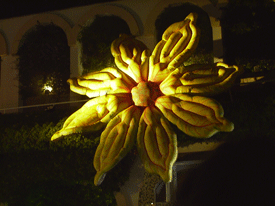 Yellow inflatable flower 6 m